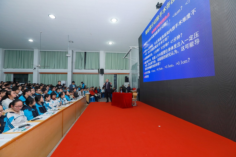 泌尿外科专家走进余姚中学参加中美科普连线活动